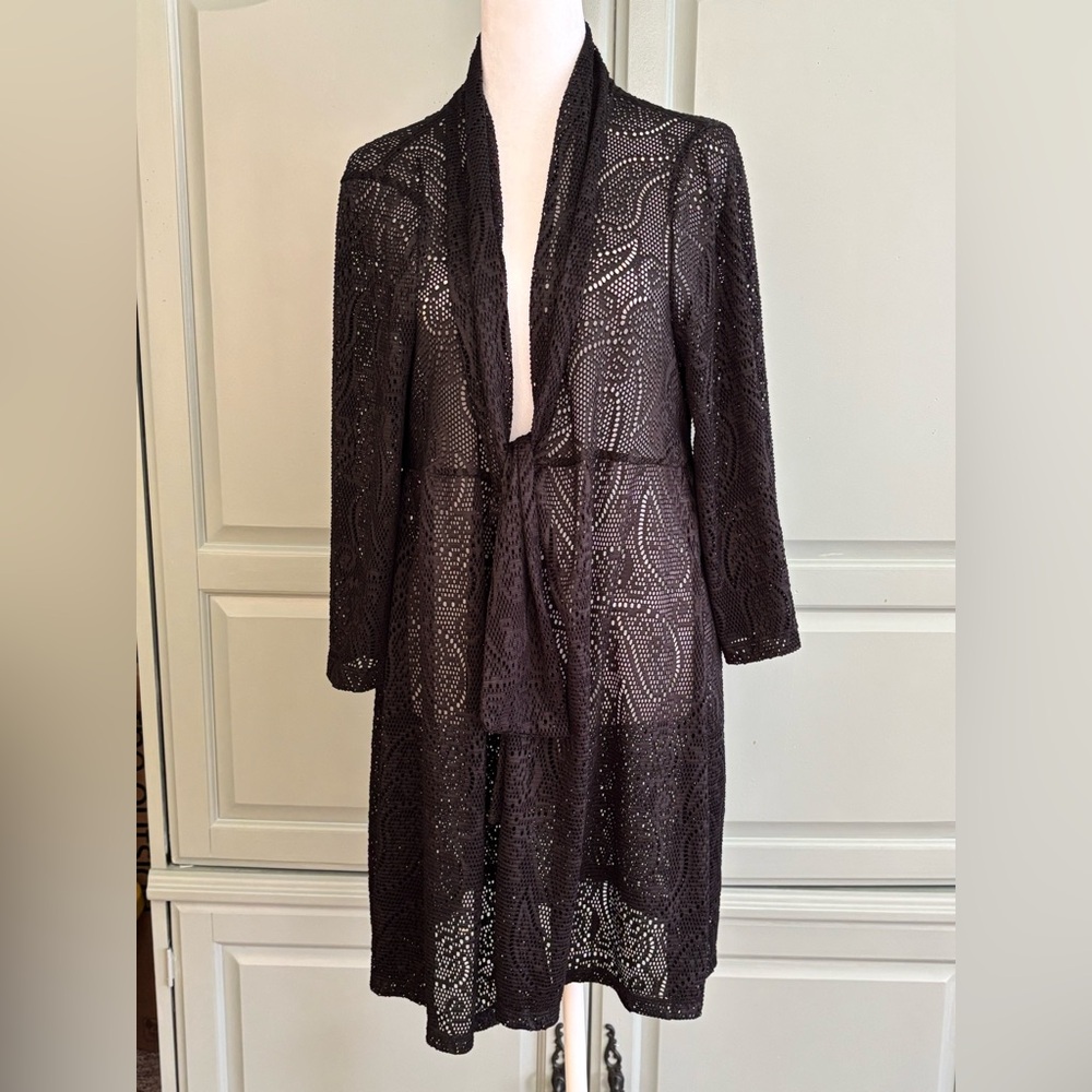 Womans size 1X bathing suit coverup black with paisley design